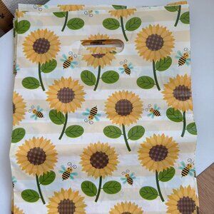 Sunflower Plastic Gift Bags with Handle – 9x7 in Party Favor Bags, Boutique Shop